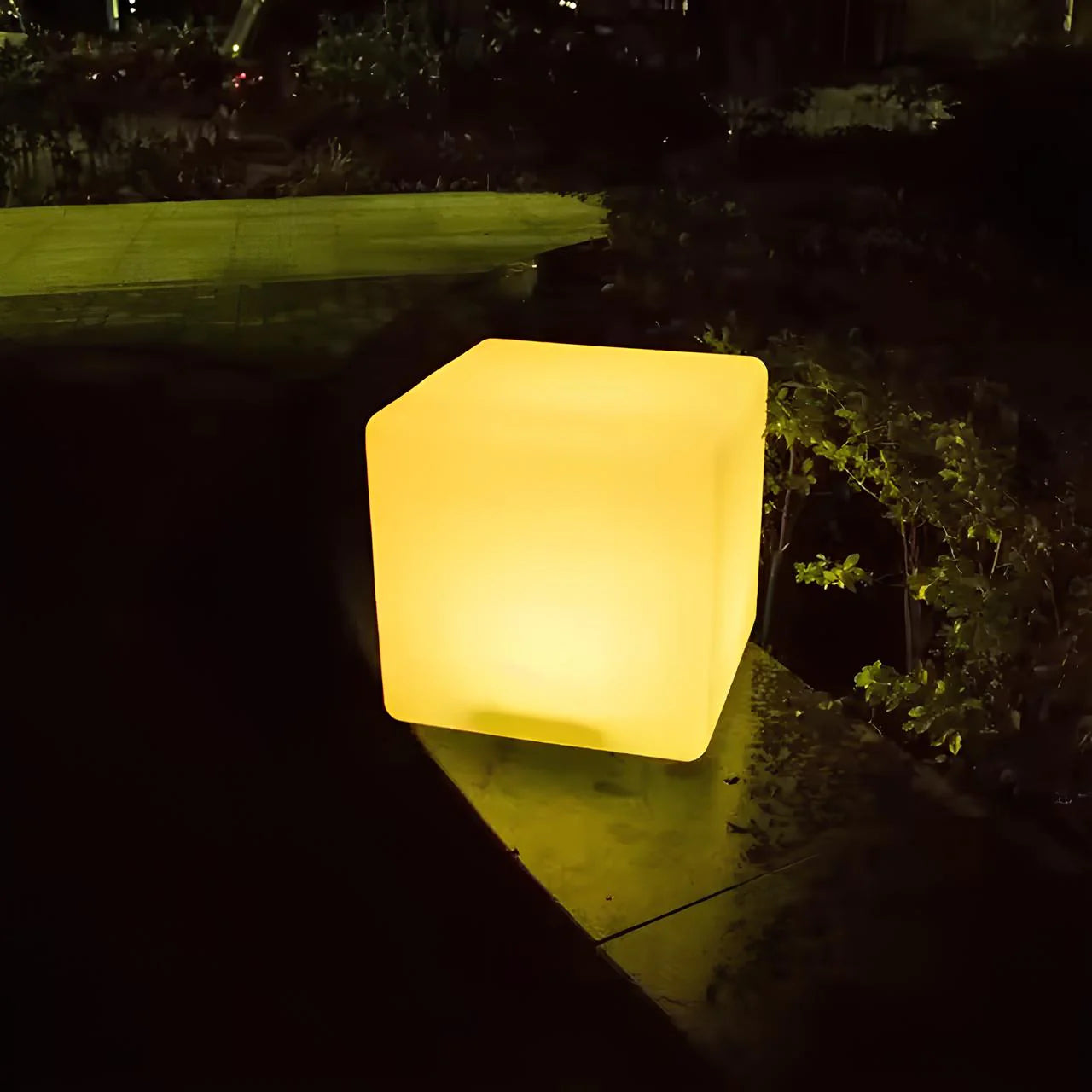Cube Garden Lamp - Lumacube